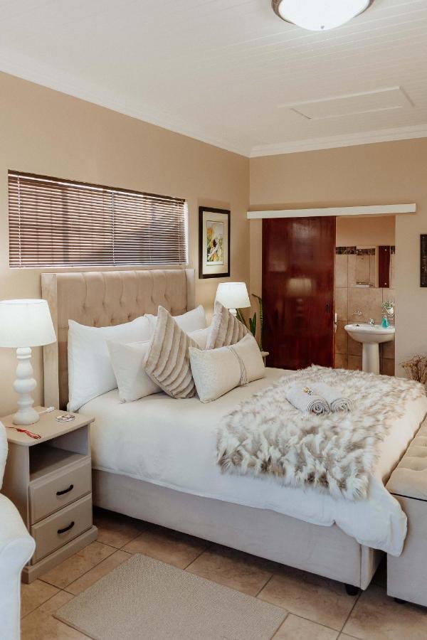 Mountain View Guesthouse Vanrhynsdorp Exterior photo
