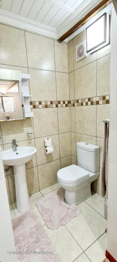 Mountain View Guesthouse Vanrhynsdorp Exterior photo