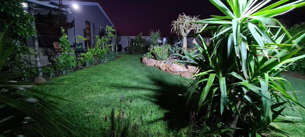 Mountain View Guesthouse Vanrhynsdorp Exterior photo