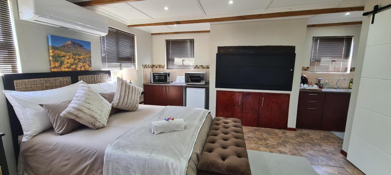Mountain View Guesthouse Vanrhynsdorp Exterior photo