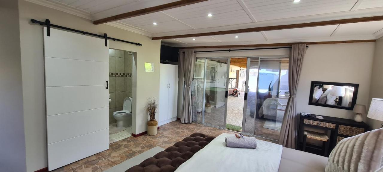 Mountain View Guesthouse Vanrhynsdorp Exterior photo